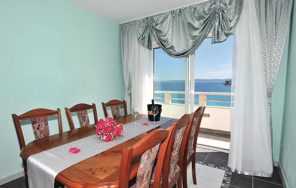 Apartments Villa Sirena Trogir 0*,