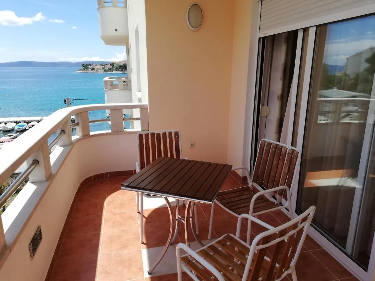 Apartments Villa Sirena Trogir Chorwacja