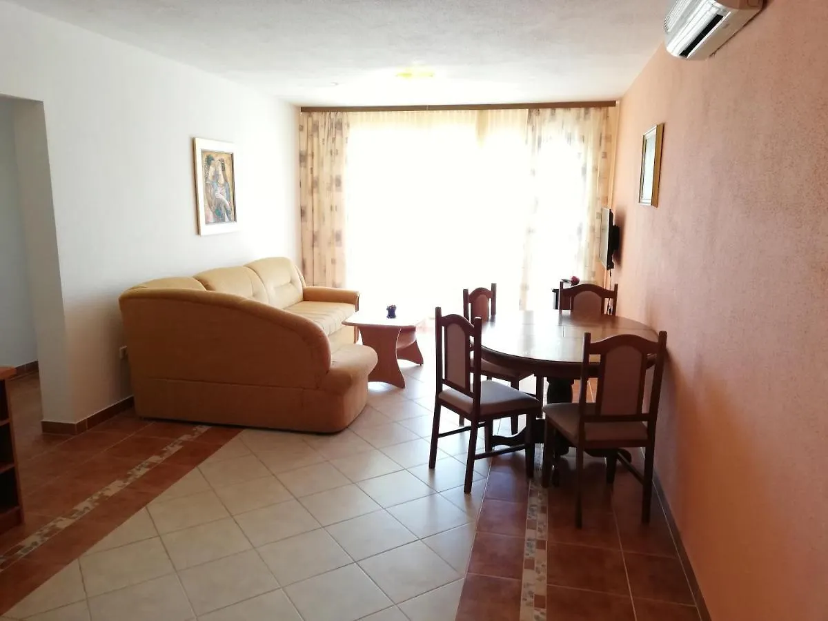 Apartments Villa Sirena Trogir Chorwacja