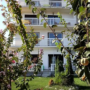 Studio Apartments M&N Trogir